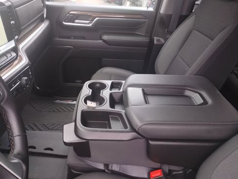 Used 2024 Chevrolet Silverado 2500 LT image 13