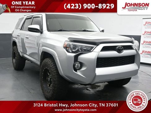 Used 2016 Toyota 4Runner SR5 image 1