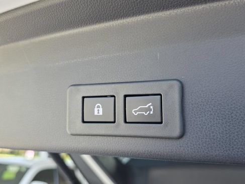 Used 2022 Subaru Ascent Limited AWD/4WD image 14
