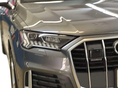 Used 2023 Audi Q7 2.0T Premium Plus w/ Premium Plus Package AWD/4WD image 10