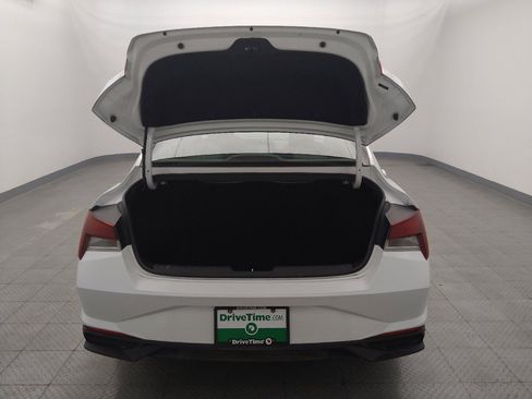 Used 2022 Hyundai Elantra SE FWD image 29