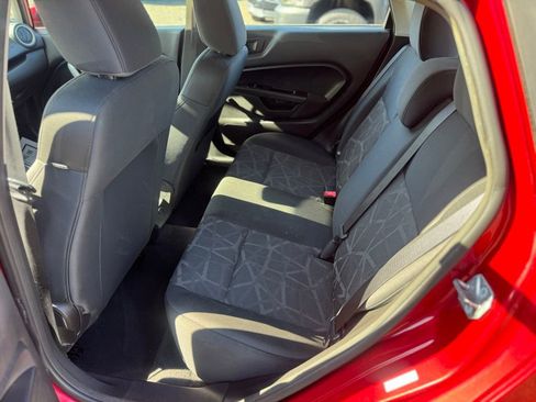 Used 2011 Ford Fiesta SE w/ 202A Rapid Spec Order Code image 24