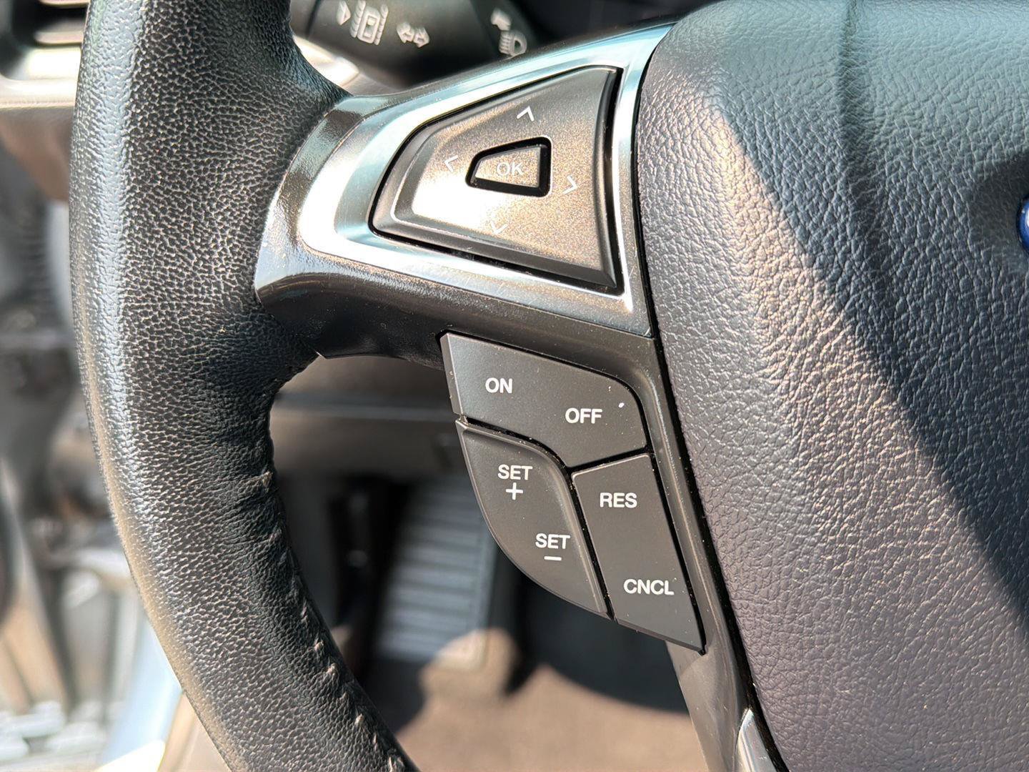 Used 2024 Ford Edge SEL AWD/4WD image 18