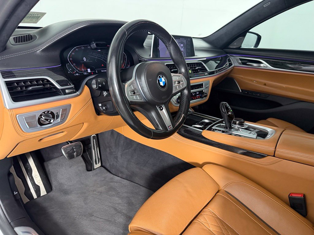 Used 2022 BMW 750i xDrive w/ Luxury Rear Seating Package AWD/4WD image 12