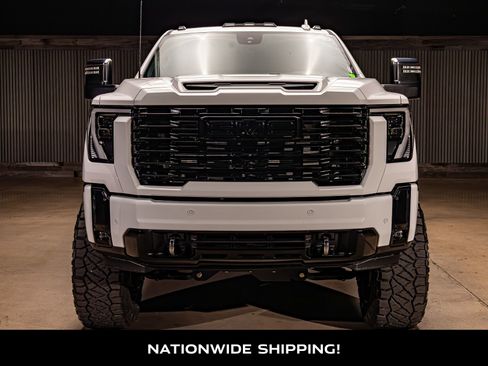 Used 2024 GMC Sierra 2500 Denali Ultimate image 4