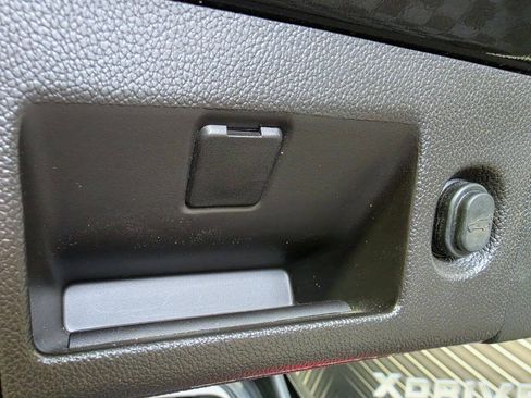 Used 2015 GMC Yukon SLE w/ Convenience Package AWD/4WD image 29