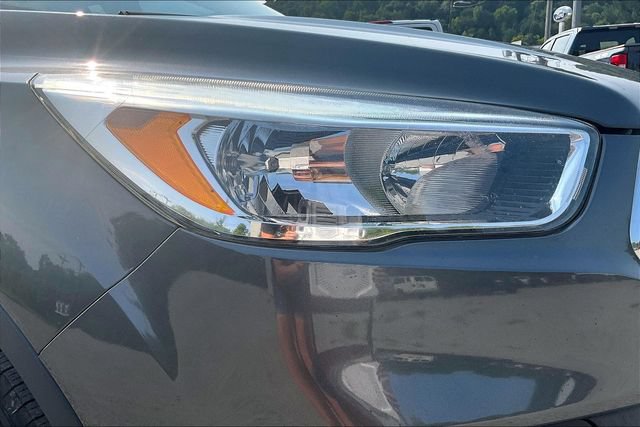 Used 2017 Ford Escape SE AWD/4WD image 30