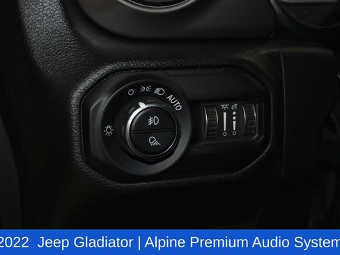 Used 2022 Jeep Gladiator Sport AWD/4WD image 10