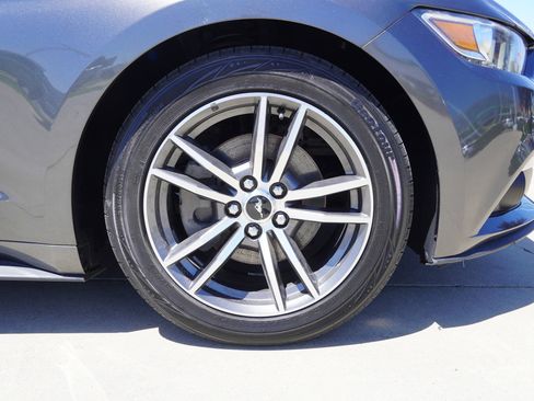 Used 2017 Ford Mustang Premium image 12