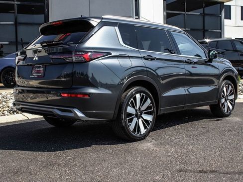 New 2025 Mitsubishi Outlander SEL image 6
