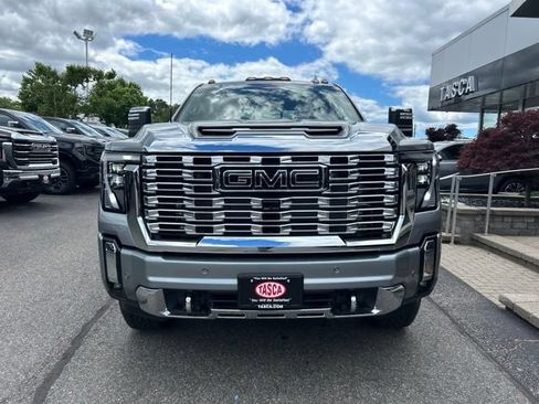 New 2026 GMC Sierra 2500 Denali w/ Denali Reserve Package AWD/4WD image 8