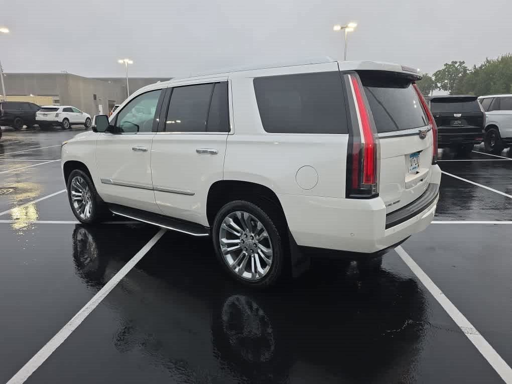 Used 2019 Cadillac Escalade Premium Luxury w/ LPO, Radiant Package AWD/4WD image 4