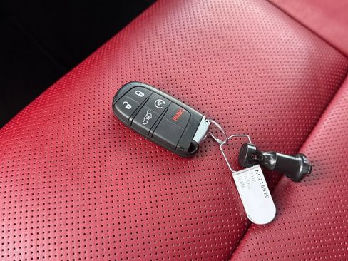 Used 2022 Dodge Durango R/T w/ Trailer Tow Group IV AWD/4WD image 33