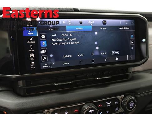 Used 2025 Jeep Wrangler Unlimited Sahara w/ Safety Group AWD/4WD image 19