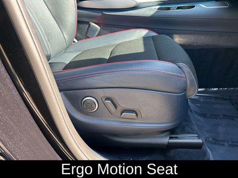 Used 2023 Genesis GV70 2.5T w/ Sport Prestige Package image 41