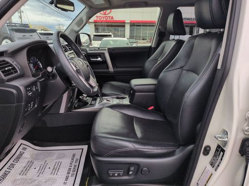 Used 2018 Toyota 4Runner Limited AWD/4WD image 9