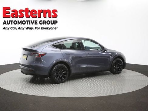 Used 2022 Tesla Model Y Long Range AWD/4WD image 38