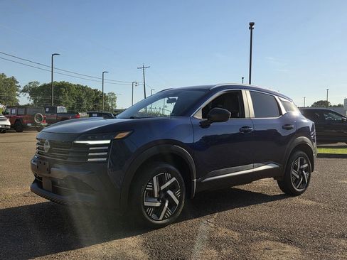 Used 2026 Nissan Kicks SV FWD image 7