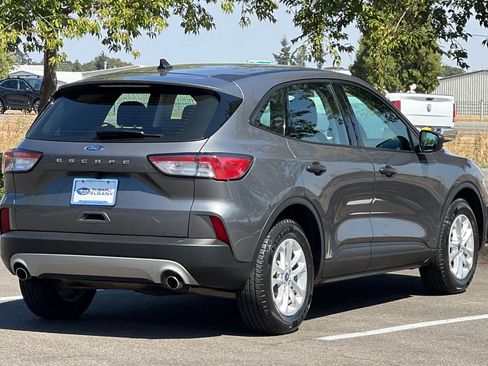 Used 2022 Ford Escape S image 4