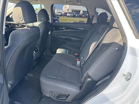 Used 2020 Kia Sorento L image 13