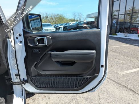 Used 2024 Jeep Wrangler Sport AWD/4WD image 34