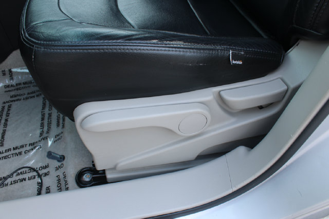 Used 2013 Nissan Rogue S w/ Special Edition Pkg FWD image 13