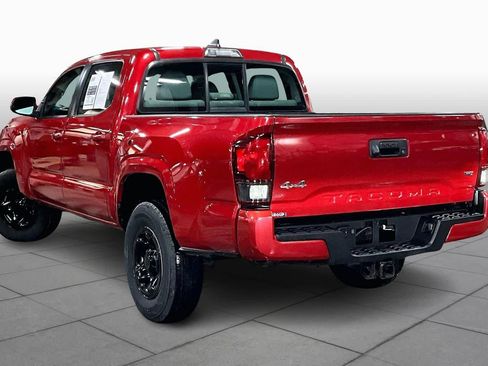 Used 2018 Toyota Tacoma SR w/ SR Convenience Package image 12