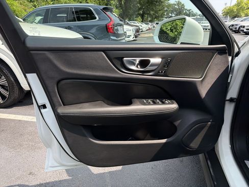 Certified 2024 Volvo V60 B5 Cross Country Plus w/ Protection Package Premier AWD/4WD image 17