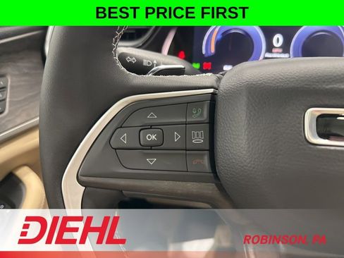 New 2026 Jeep Grand Cherokee Limited w/ Luxury Tech Group II AWD/4WD image 28