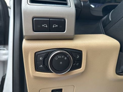 Used 2019 Ford F250 Lariat w/ Lariat Value Package image 16