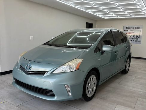 Used 2013 Toyota Prius V Two FWD image 3