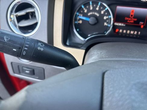 Used 2013 Ford F150 XLT w/ Mid Equipment Group image 17