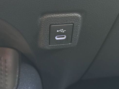 Used 2025 Toyota Corolla SE image 22