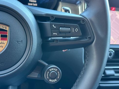 Certified 2026 Porsche Macan AWD/4WD image 29