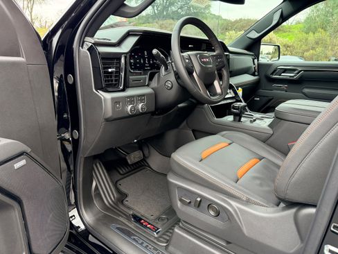 New 2026 GMC Sierra 1500 AT4 w/ AT4 Premium Package AWD/4WD image 13