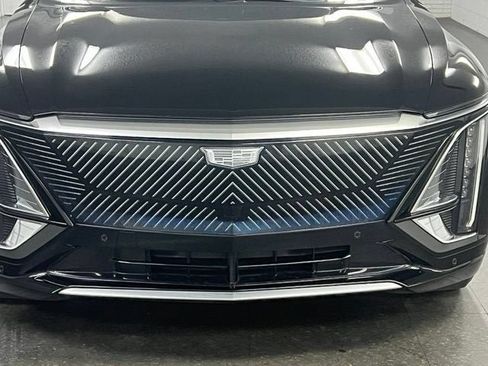 Certified 2024 Cadillac Lyriq Tech AWD/4WD image 9