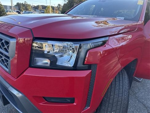 Used 2023 Nissan Frontier SV w/ Tow Package image 30