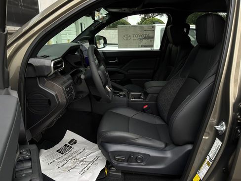 New 2026 Toyota Tacoma Limited AWD/4WD image 12