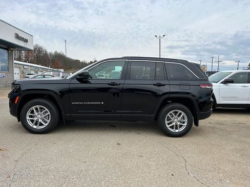 New 2025 Jeep Grand Cherokee Laredo X w/ Luxury Tech Group I image 6