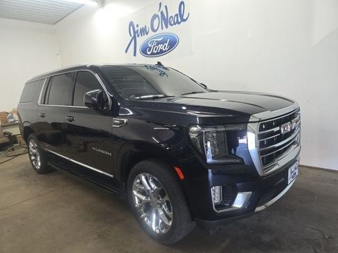 Used 2021 GMC Yukon XL SLT w/ SLT Premium Package AWD/4WD image 1