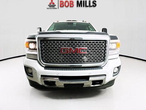 Used 2015 GMC Sierra 3500 Denali w/ Duramax Plus Package image 2