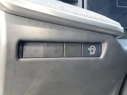 Certified 2025 Nissan Kicks SV image 7