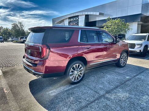 New 2026 GMC Yukon Denali w/ Sun & Power Step Package image 11