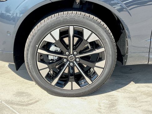 New 2026 Volvo XC60 B5 Plus w/ Climate Package image 12