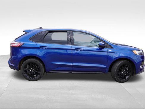 Used 2023 Ford Edge ST-Line w/ Class II Trailer Tow Package AWD/4WD image 2