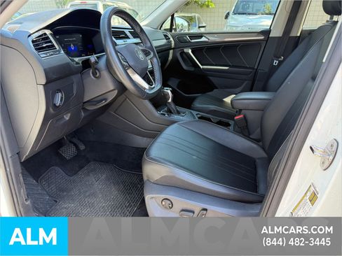 Used 2022 Volkswagen Tiguan SE image 11