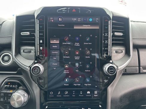 Used 2025 RAM 1500 Laramie image 37