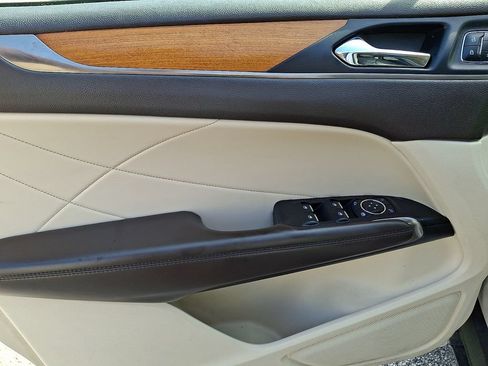 Used 2015 Lincoln MKC AWD w/ Equipment Group 102A Reserve image 12