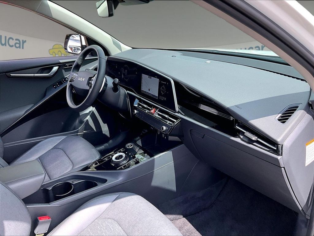 Used 2023 Kia Niro Wave FWD image 14