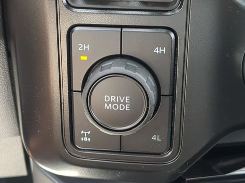 New 2026 Ford F250 Lariat w/ Black Appearance Package image 58